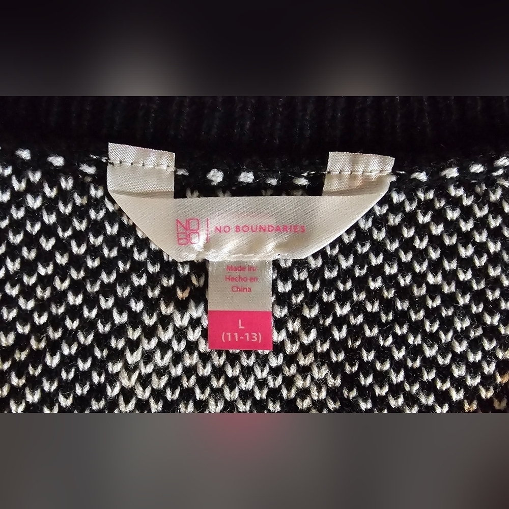 No Boundaries Black White Skull Knit Sweater Vest - NWT - Size Large - Picture 3 of 5